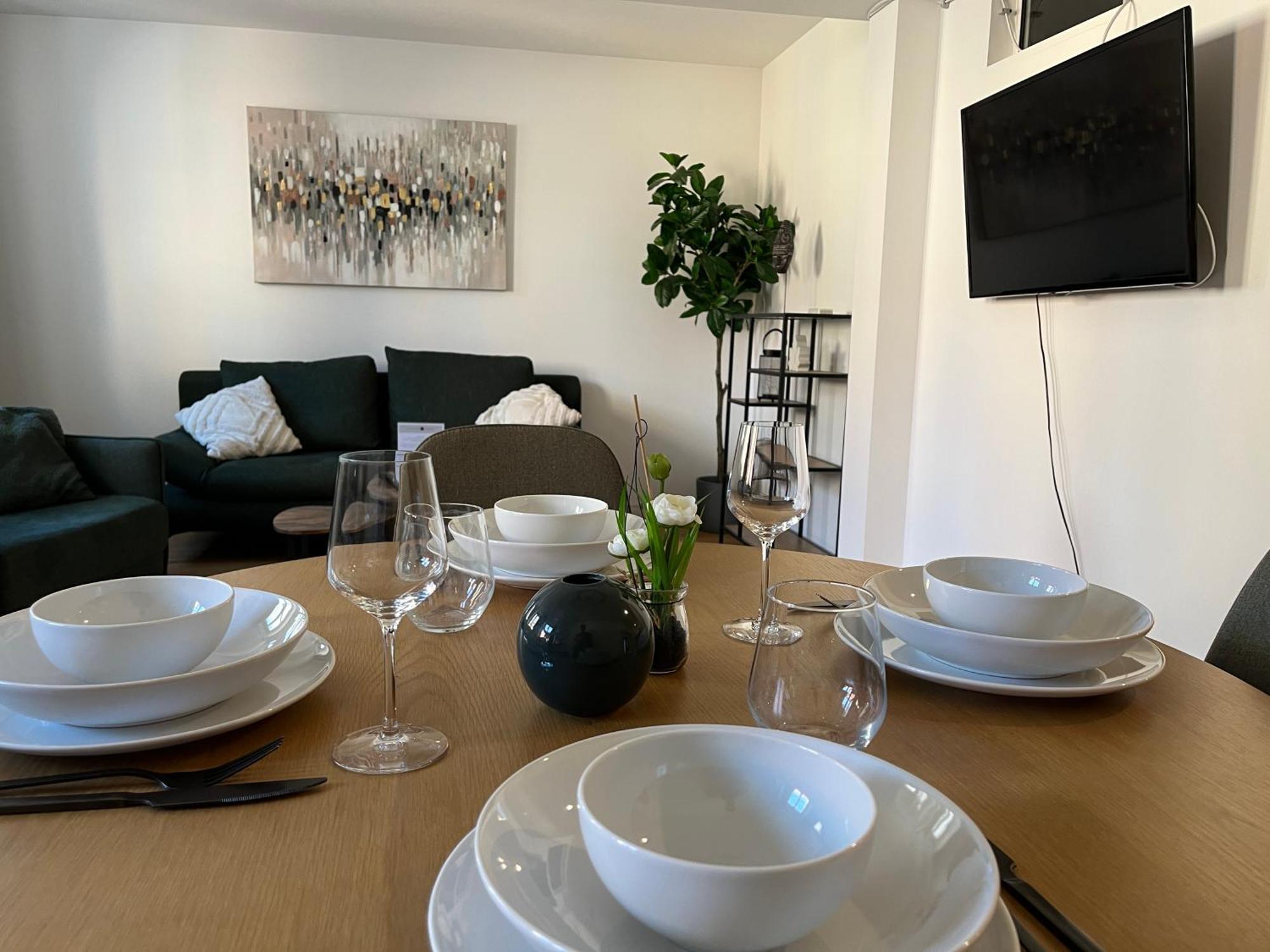 Traumhafte Business & Relax Wohnung Direkt Im Stadtkern Oettingens By Elation Homes Oettingen in Bayern 外观 照片